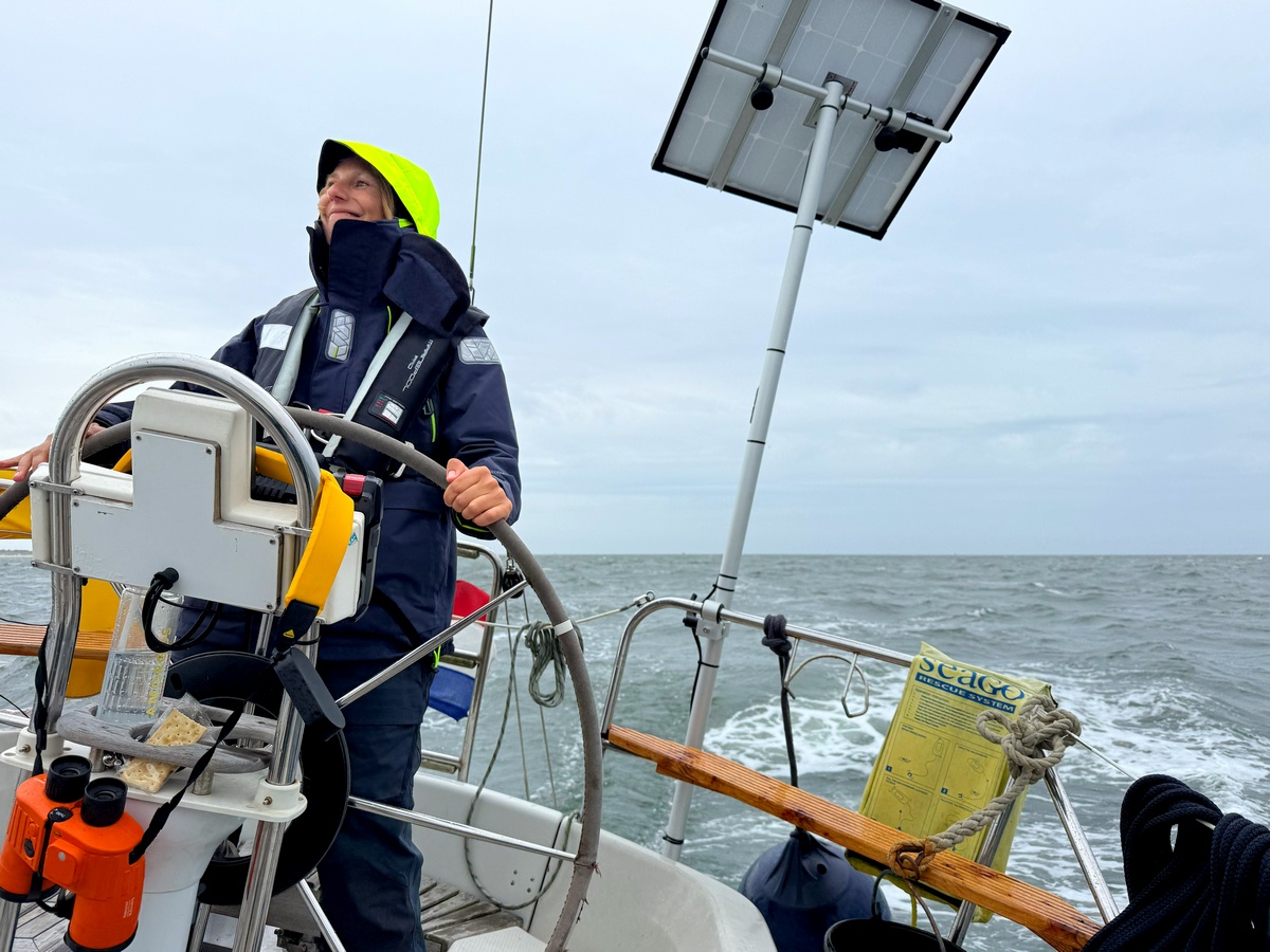 met kajuitzeiljacht loesoe de zee op