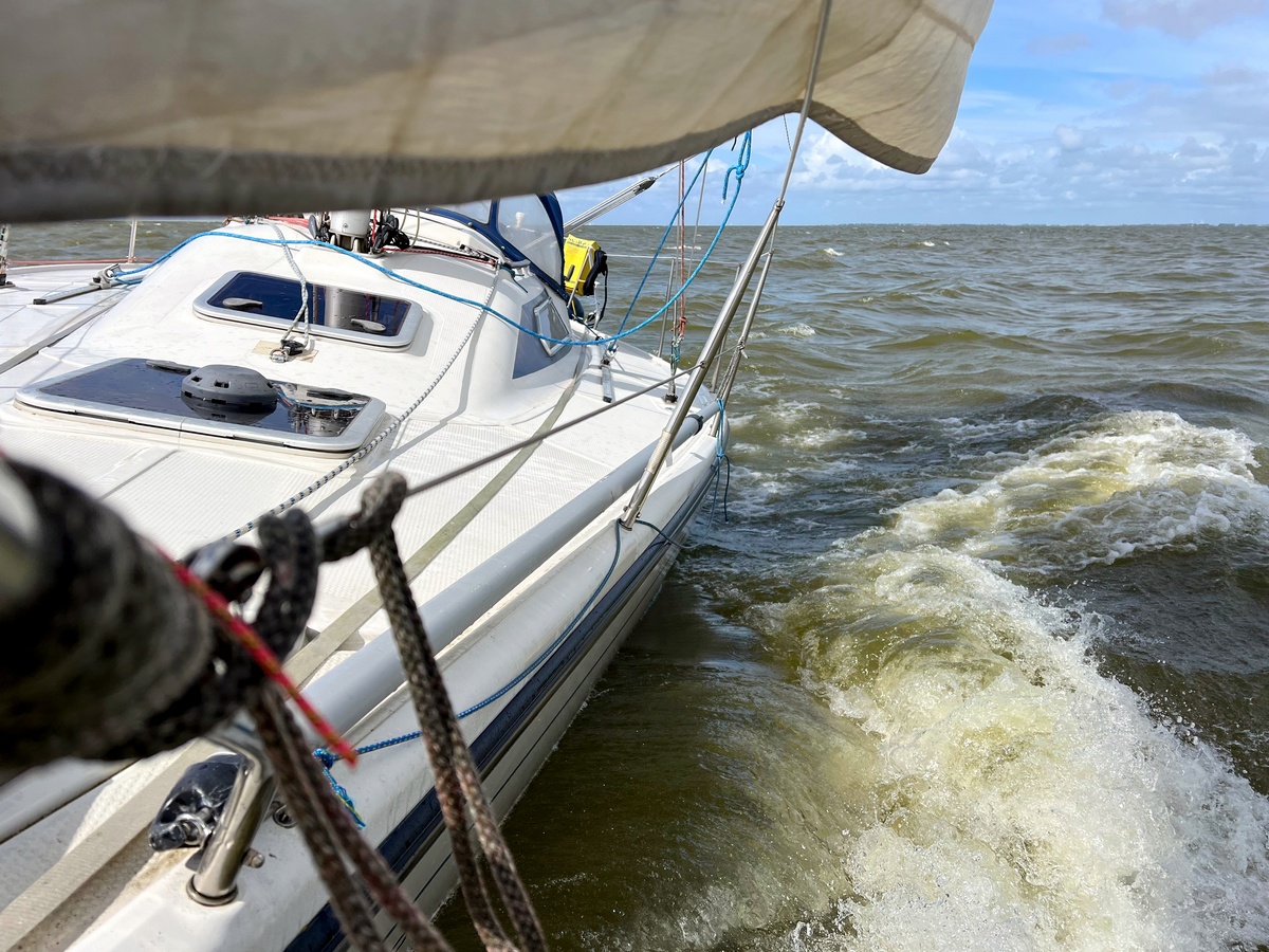 les op kajuitjacht loesoe